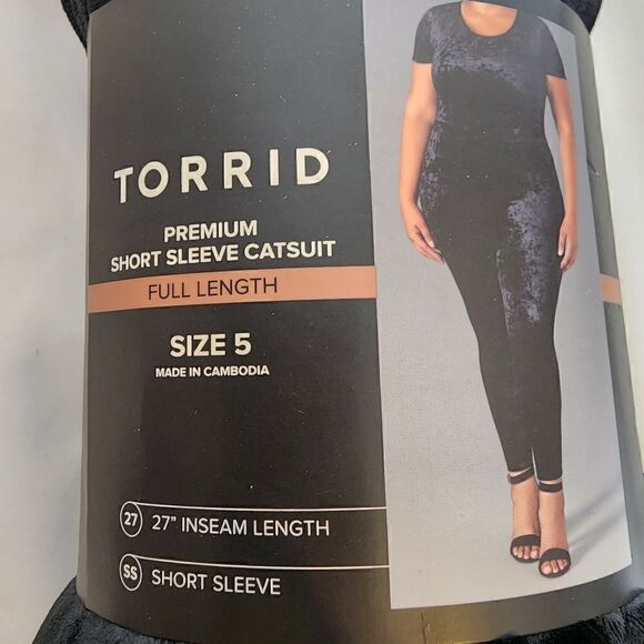 5X 28W Torrid Black Full Length Crushed Velvet Catsuit Short Sleeve 27" Inseam - Picture 4 of 6
